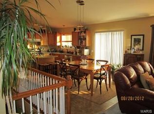 3391 Falcon Crest Dr, Bridgeton, MO 63044