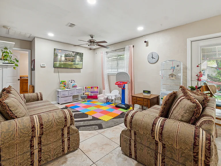 6738 Spring Manor St — Photo 13