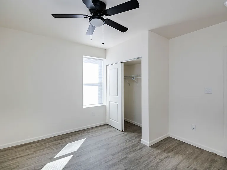 6043 Clemens Ave — Photo 8
