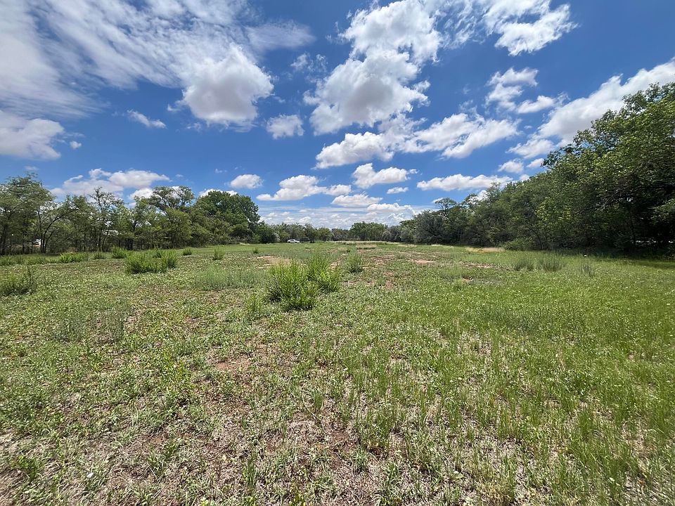 2nd image of 20 Rainbow Rd