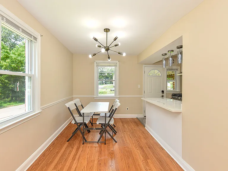 5618 Belleville Ave — Photo 7