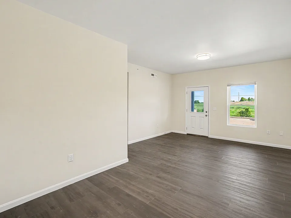 29 Warsaw Ave #6
