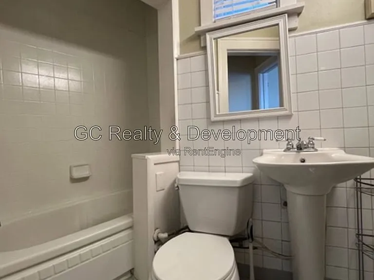 534 Crescent Blvd — Photo 14