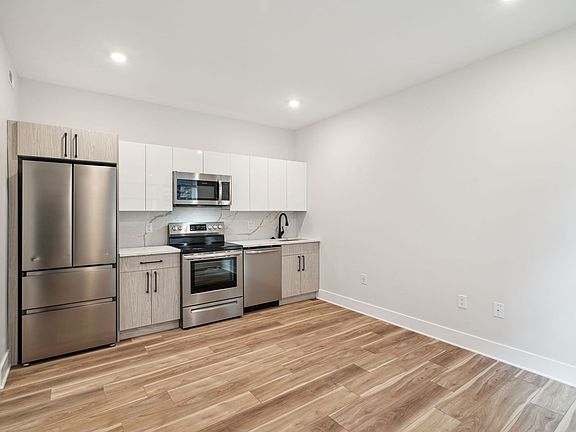 2nd image of 862 N 41st St #13