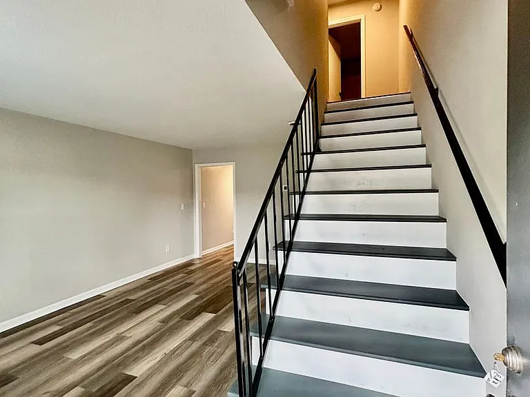 706 Roberta Dr — Photo 4