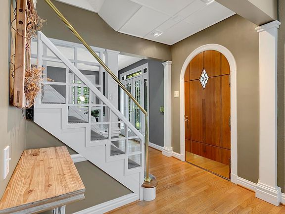 4th image of 8420 Winzenburg Dr