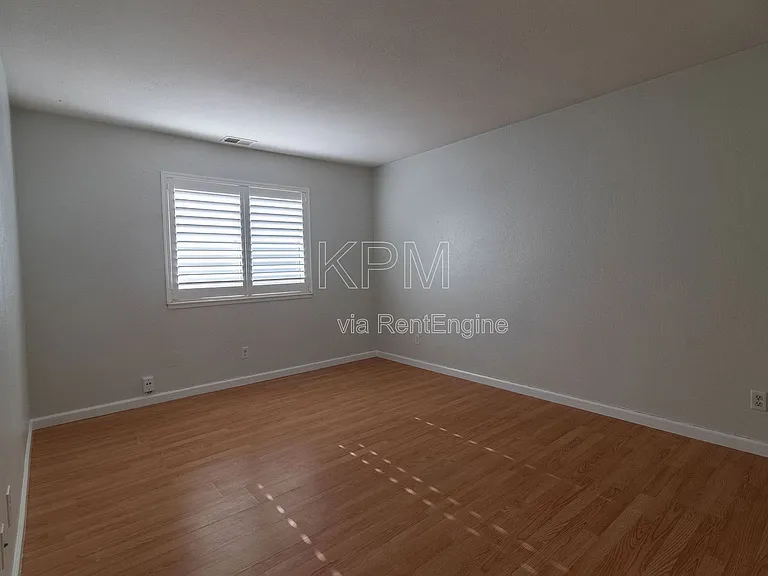 445 Almond Dr #80 — Photo 14