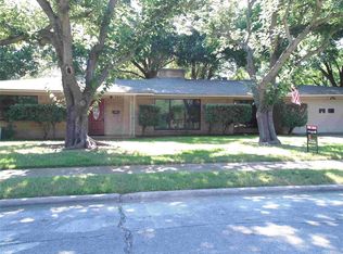 747 Hartin Cir, Irving, TX 75061