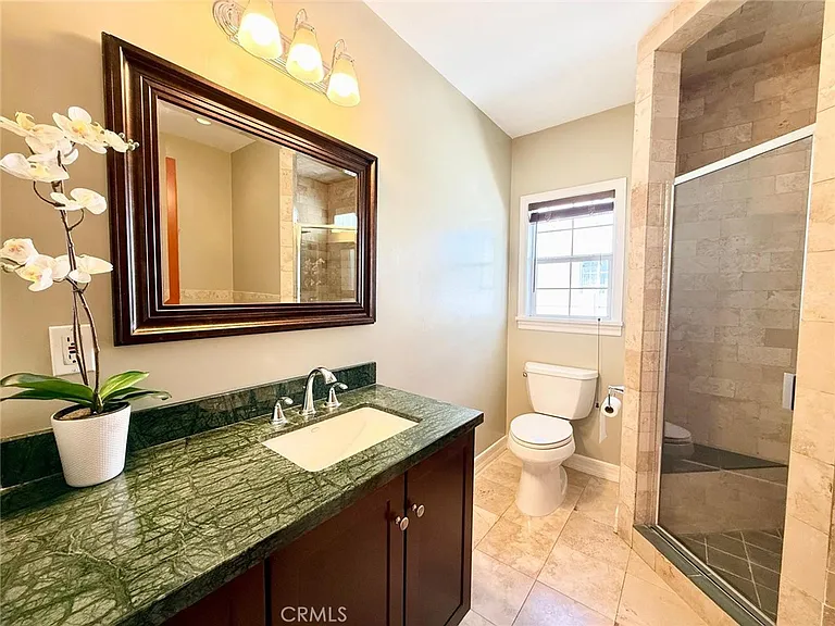 5639 Natick Ave — Photo 10