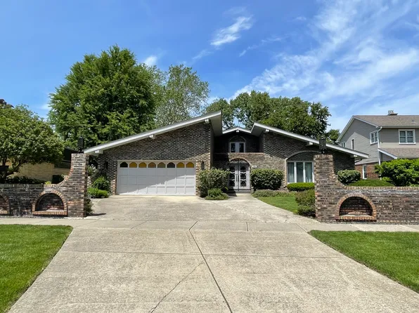 3550 W 98th St, Evergreen Park, IL 60805