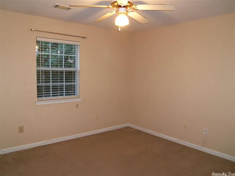 371 Club Rd — Photo 14
