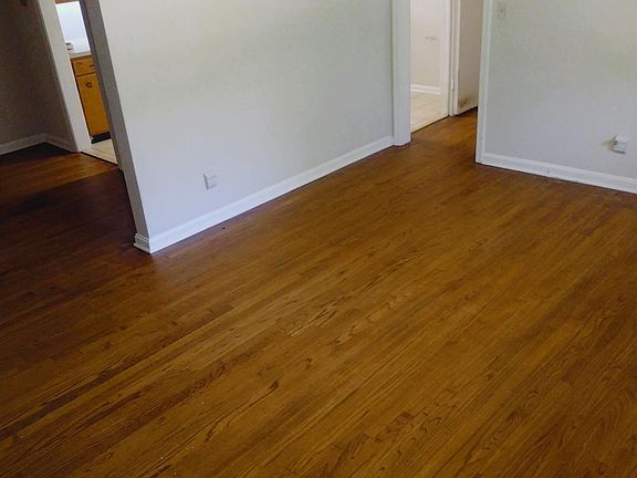 3rd image of 4711 Anvers Blvd