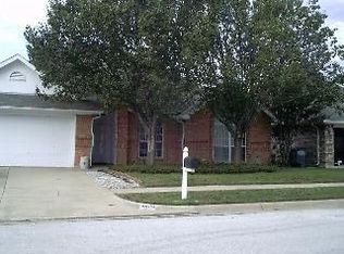 5829 Oak Hill Rd, Watauga, TX 76148