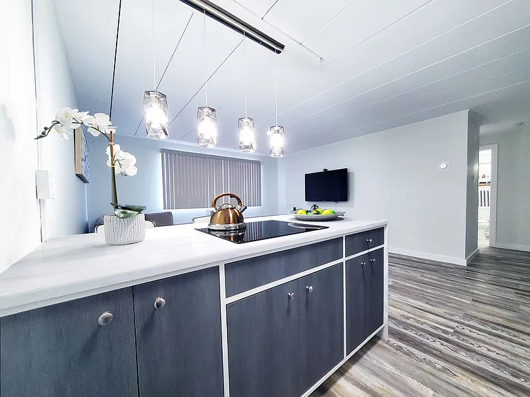 Smartland Shorewood Apartments — Photo 14