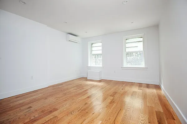 Rented by Oxford Property Group | media 7