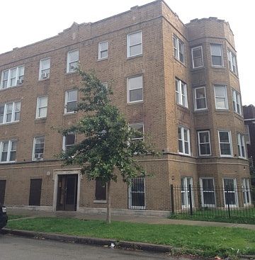 2nd image of 1225 W 81st St APT 1