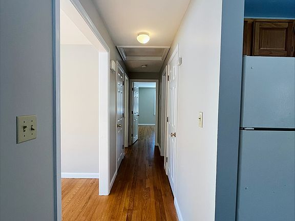 2nd image of 14 Hyatts Cir #14