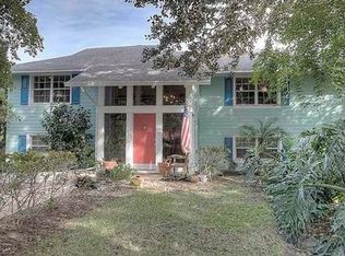 18 Middle Rd, Sewalls Pt, FL 34996