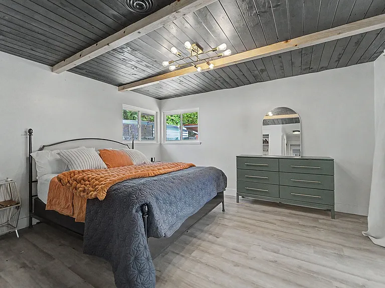 588 Manzanita Way — Photo 16