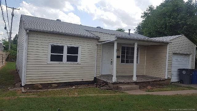 2nd image of 3224 E Oklahoma Pl