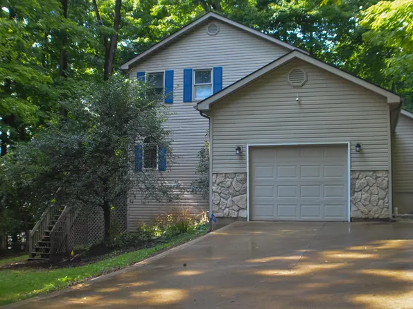 781 King Beach Dr, Howard, OH 43028