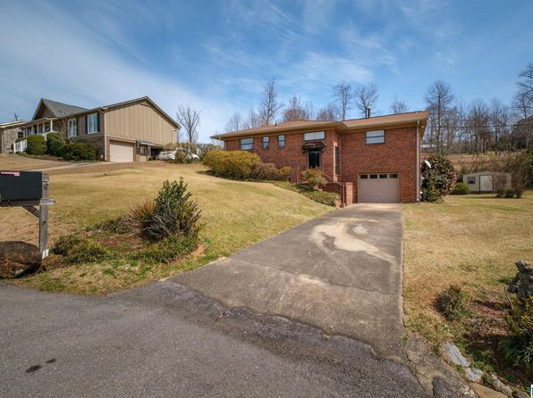 253 5th Ave, Pleasant Grove, AL 35127