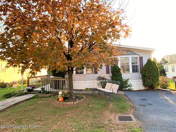 3rd image of 163 Bentwood Cir