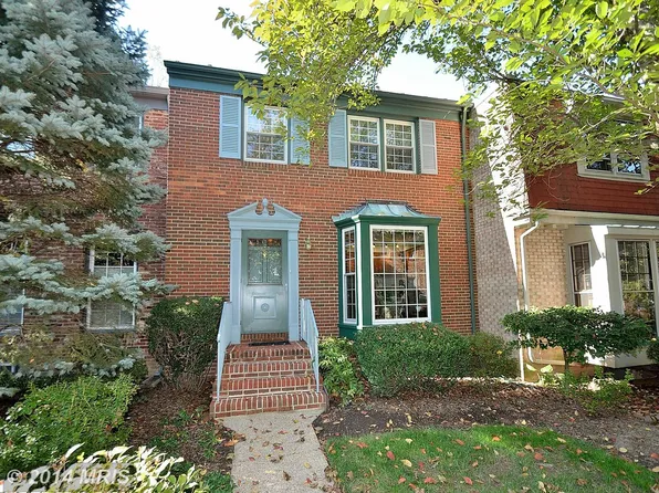 137 E St NE, Vienna, VA 22180