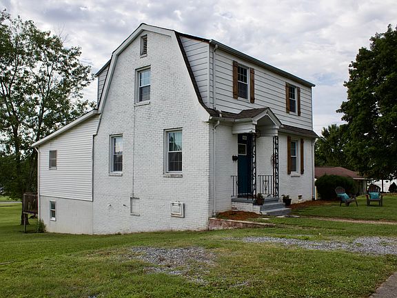 2nd image of 403 Pine Hill Dr