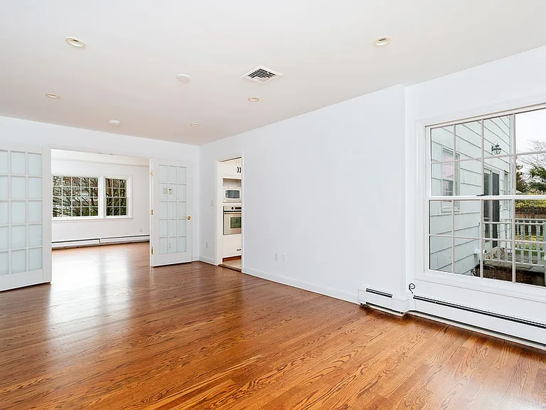 302 Sound Beach Ave — Photo 8