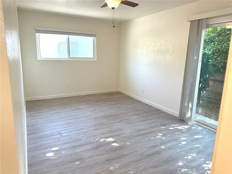 24450 University Ave — Photo 15