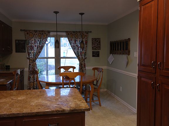 breakfast bar