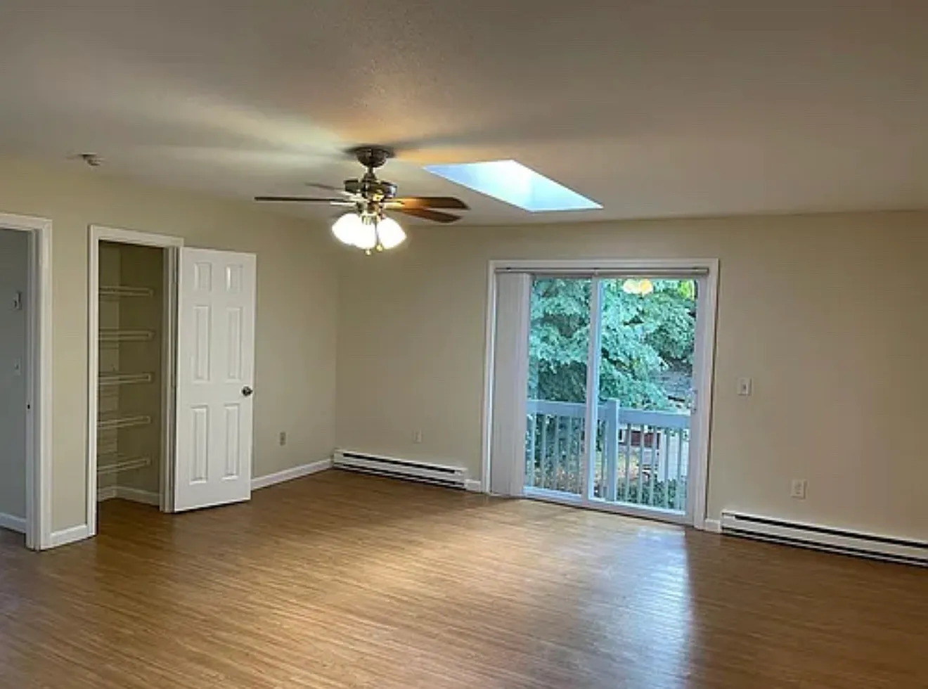 2 bed, 832 sqft, $1,750 — Photo 2