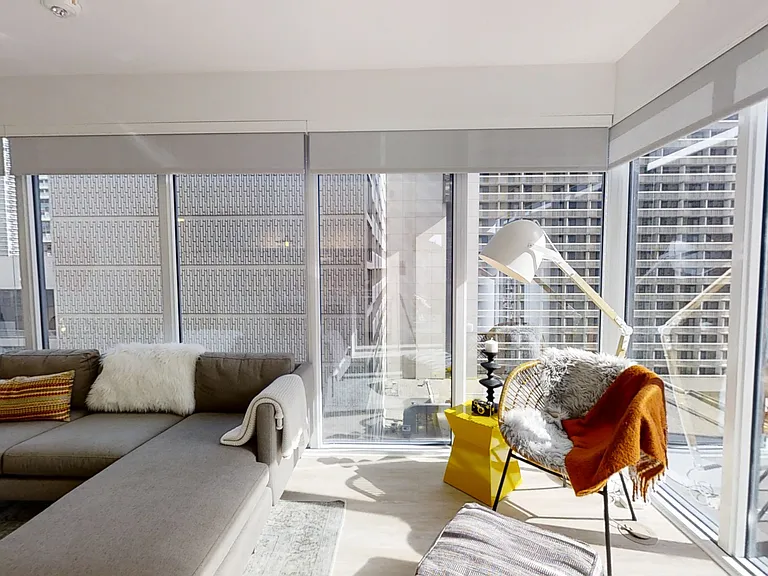55 Gerrard St W — Photo 9