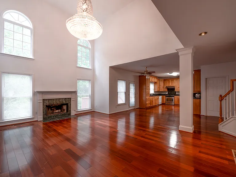 2855 Olde Town Park Dr — Photo 2