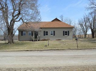 10 S H St, Herington, KS 67449