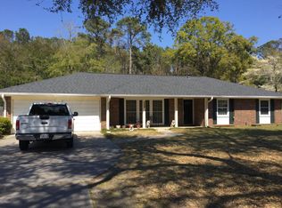 2203 Salem Dr E, Beaufort, SC 29902
