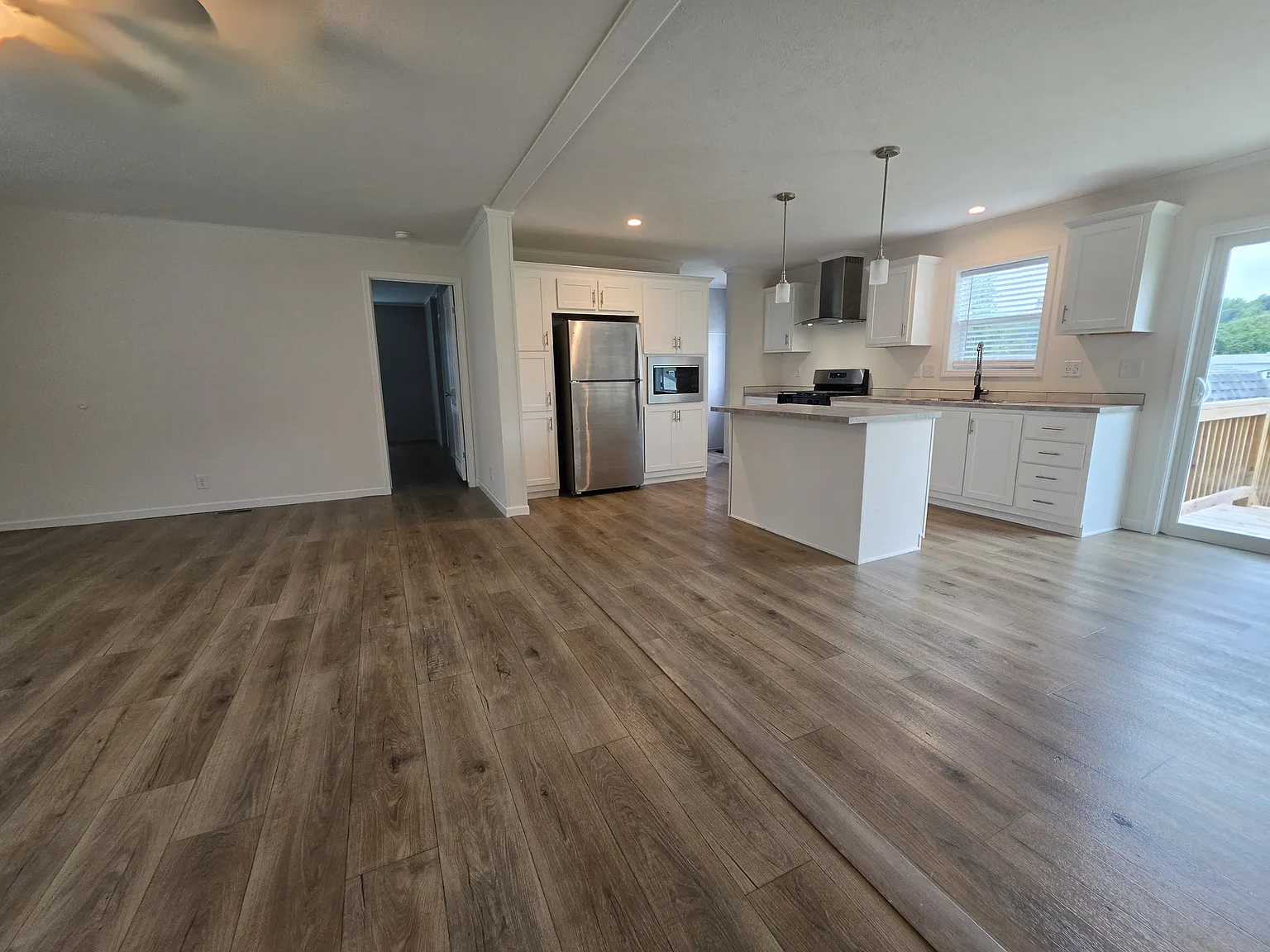 3 bed, 1393 sqft, $1,750 — Photo 2