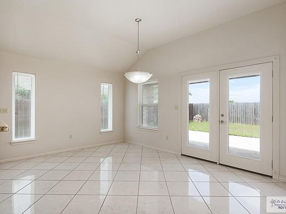 4th image of 4557 Osborne Ave