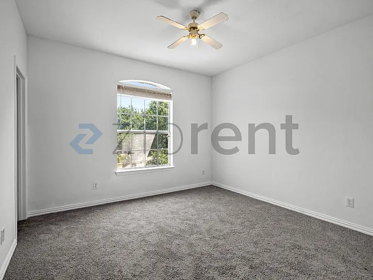 4509 Brittany Dr — Photo 25