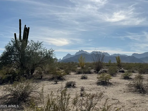 1275 N 557th Avenue #128, Tonopah, AZ 85354