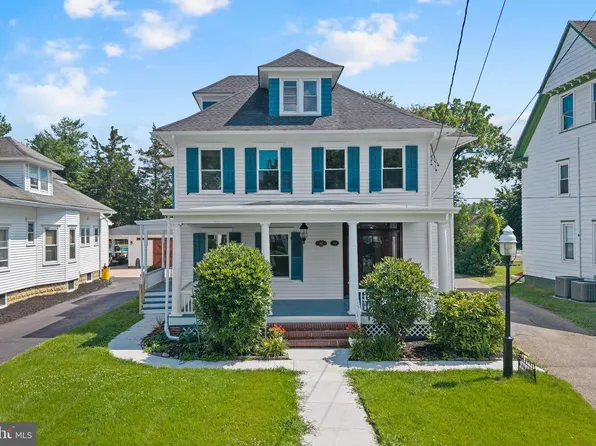 135 S Main St, Allentown, NJ 08501