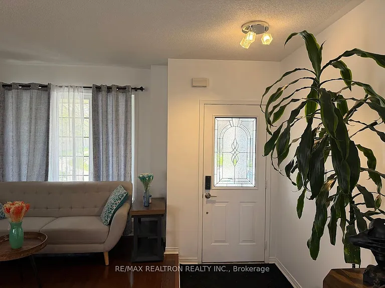 141 Gail Parks Cres — Photo 17