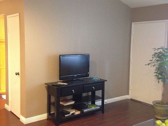 3rd image of 750 E 5th St Unit 21