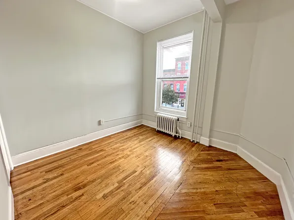 537 Washington Street image 7 of 16