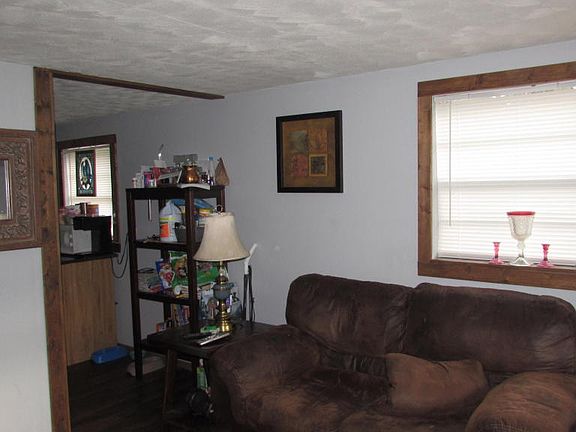 3rd image of 11857 Bostick St