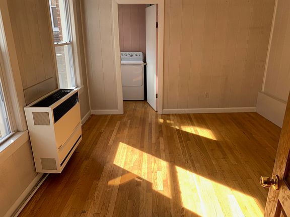 5th image of 170 Salem St APT 2