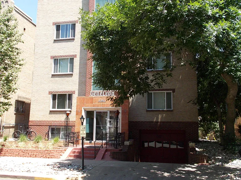 1042 N Pearl St #208 — Photo 6