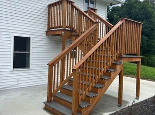 22 Flag Marsh Rd, Guilford, CT 06437