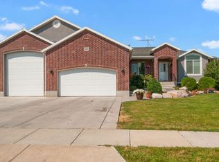 1469 N 3330 W, Clinton, UT 84015